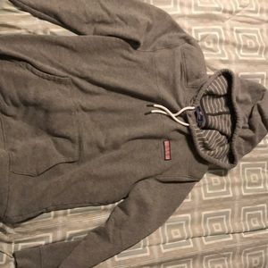 Vineyard vines hooded sweatshirt